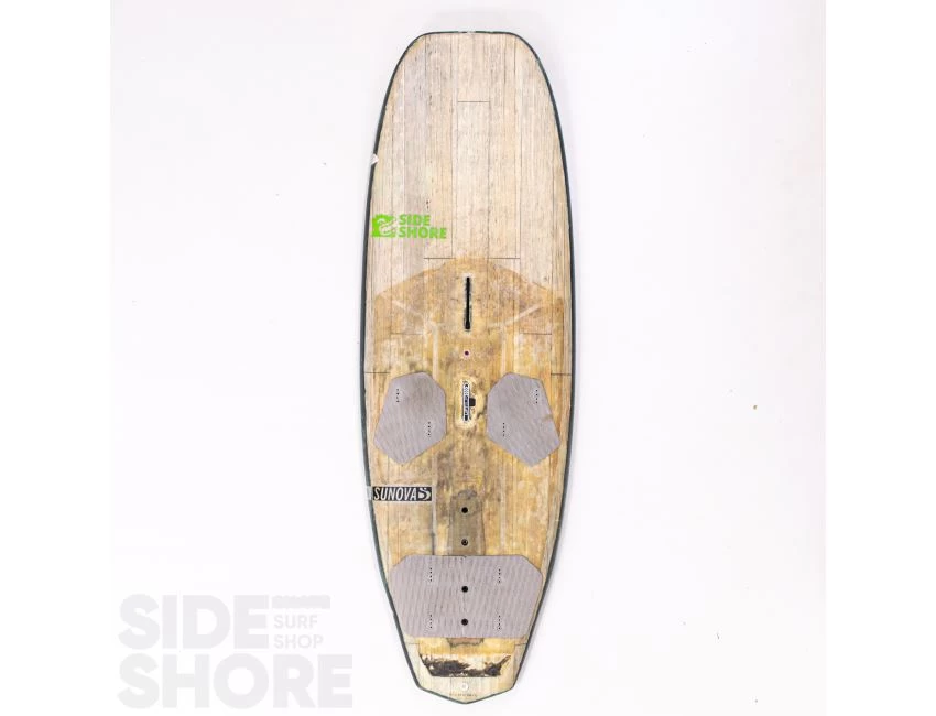 Foilboard 7'2" X 28" X 104 L 1 Foilboard 7'2" X 28" X 104 L