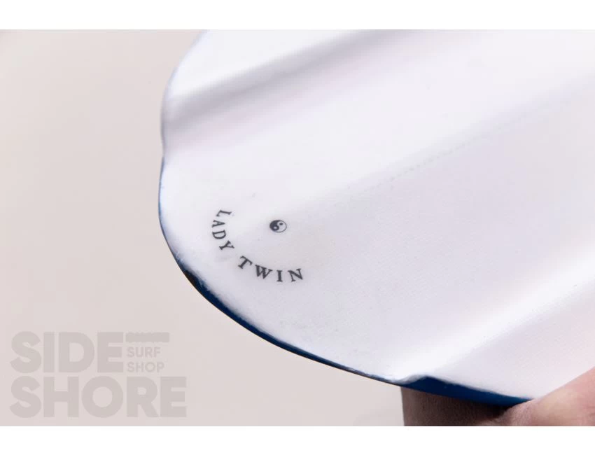 Lorentz - Lady Twin - 6'8 X 21" X 2.88" - 42.4 L - Twin - Futures 3 Lorentz - Lady Twin - 6'8 X 21" X 2.88" - 42.4 L - Twin - Futures – Image 3